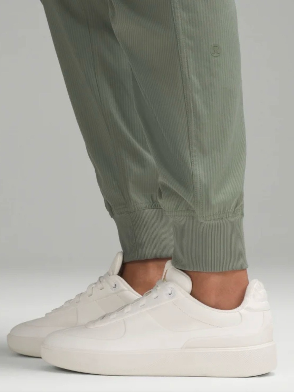 Lululemon Dance Studio Joggers- MINT 💚 NWOT - Medium - Picture 4 of 9